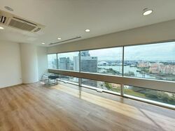 Gateway East (D7), Office #565782861